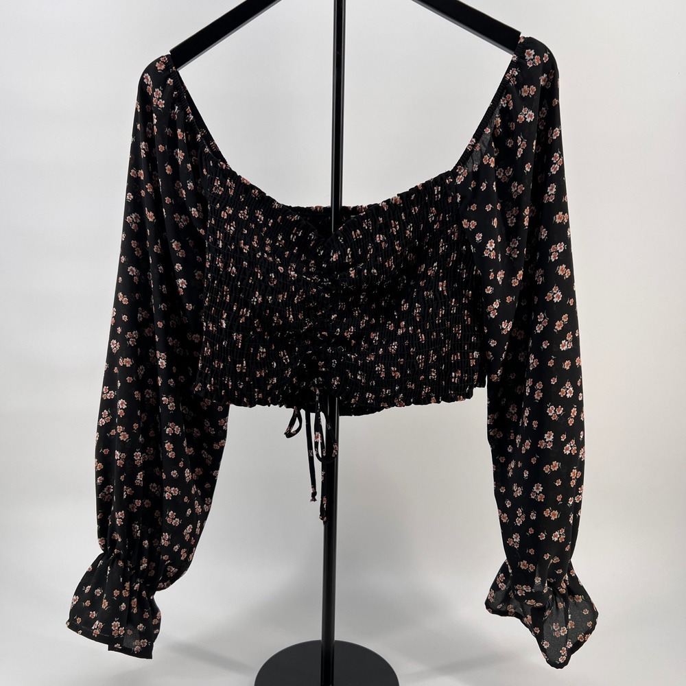 Altar'd State Black Floral Smocked Crop Top Long‎ Sleeve Ruffle Cuff KT5360-1 M